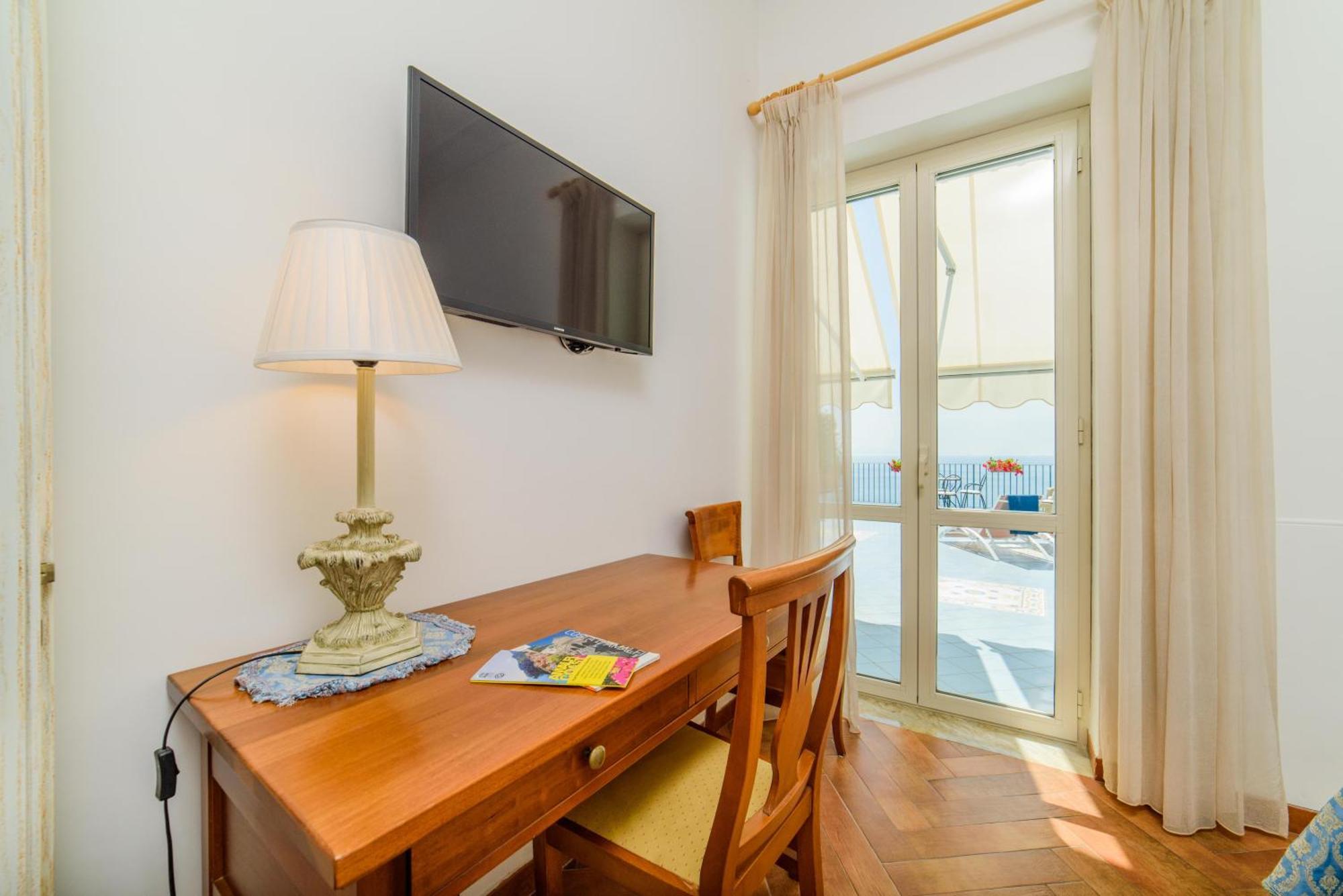 Hotel Il Nido Амалфи Екстериор снимка