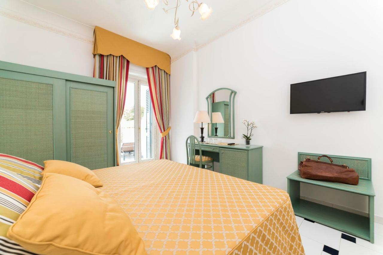 Hotel Il Nido Амалфи Екстериор снимка