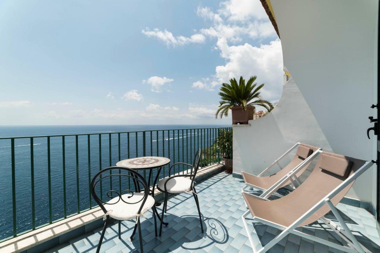 Hotel Il Nido Амалфи Екстериор снимка
